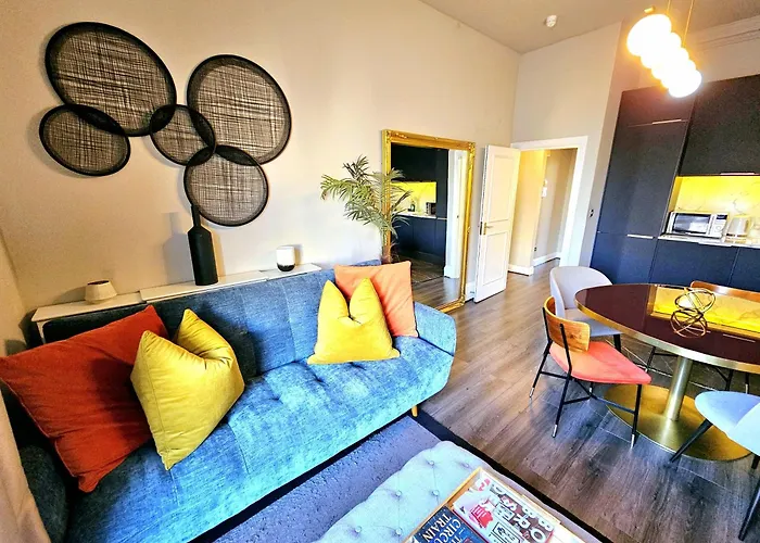 Stylish Hyde Park Home By Tube Stations With Elevator